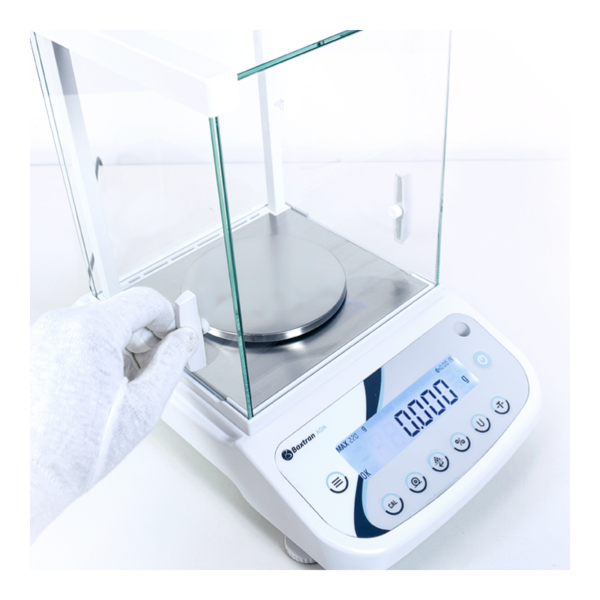 BALANCE DE PRECISION BAXTRAN ADA AVEC CAGE EN VERRE – Image 4